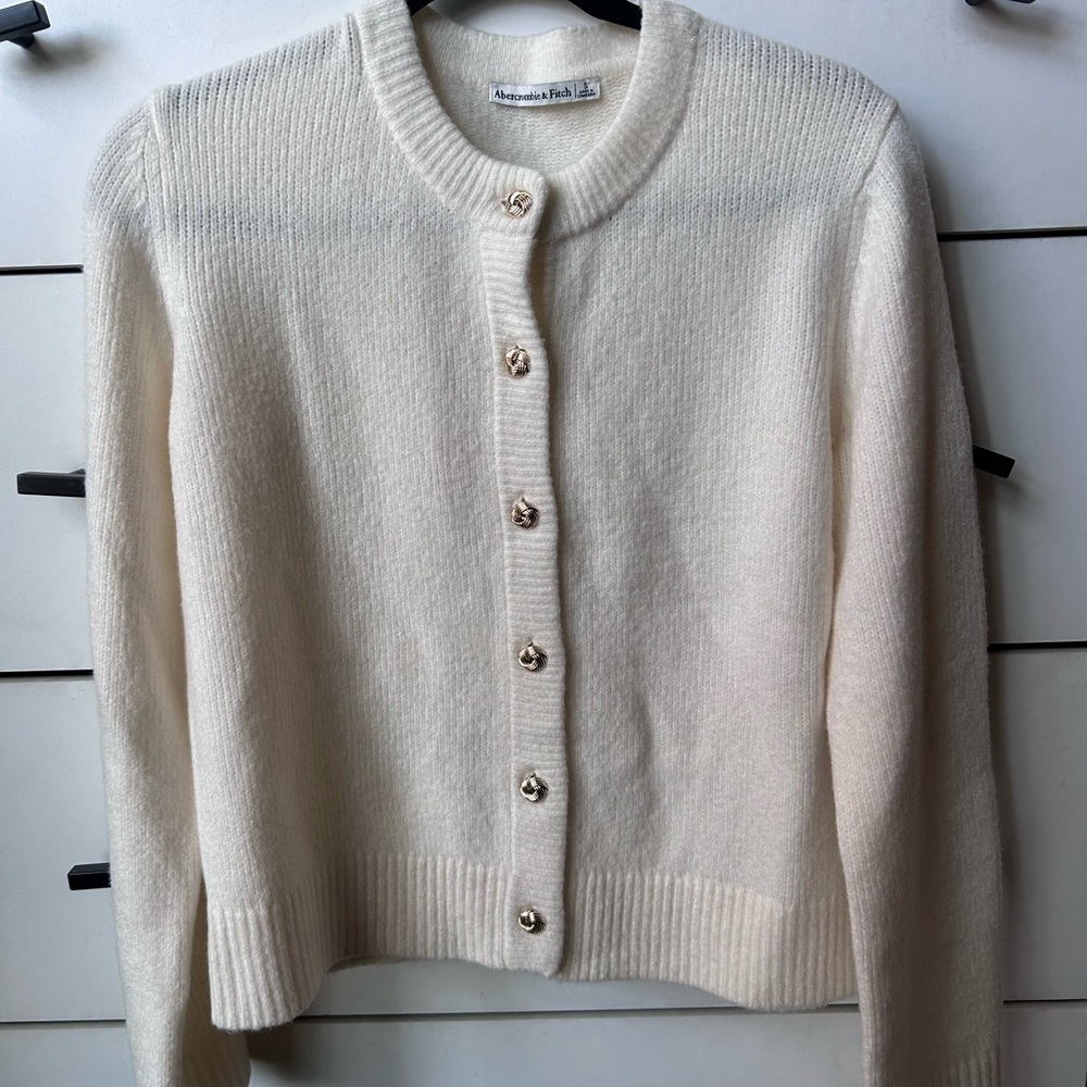 Women's Abercrombie Cream Cardigan